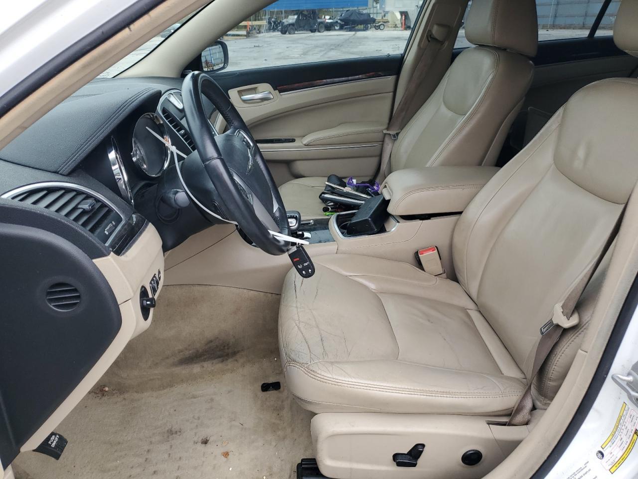 2012 Chrysler 300 Limited - Image 7