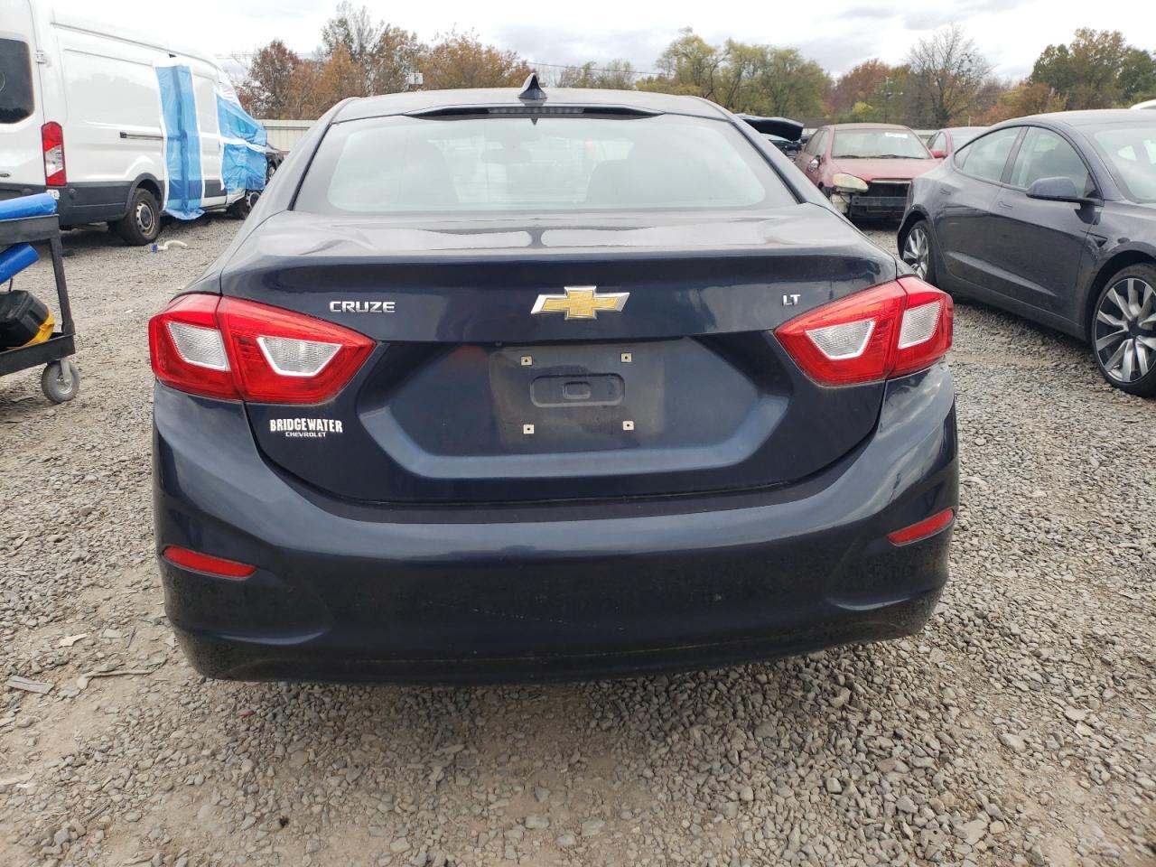 2016 Chevrolet Cruze - Image 6