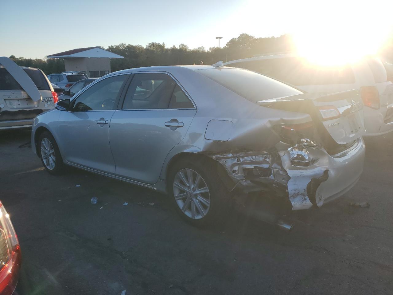 2012 Toyota Camry Xle V6 - Image 2