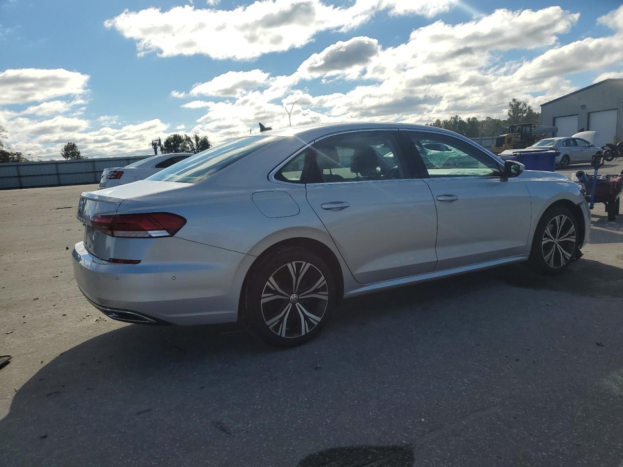 2020 Volkswagen Passat Sel - Image 3
