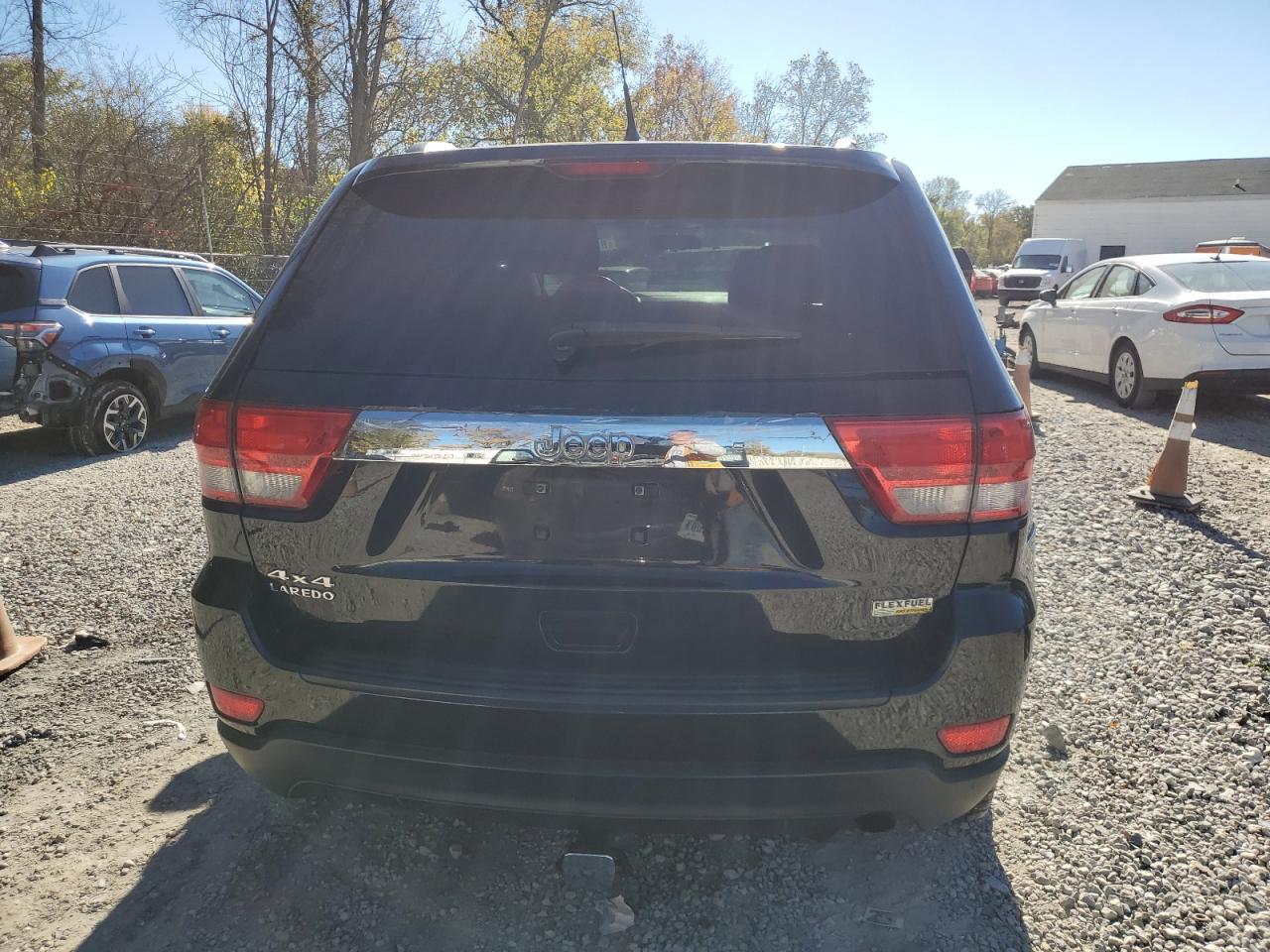 2011 Jeep Grand Cherokee Laredo - Фото 6