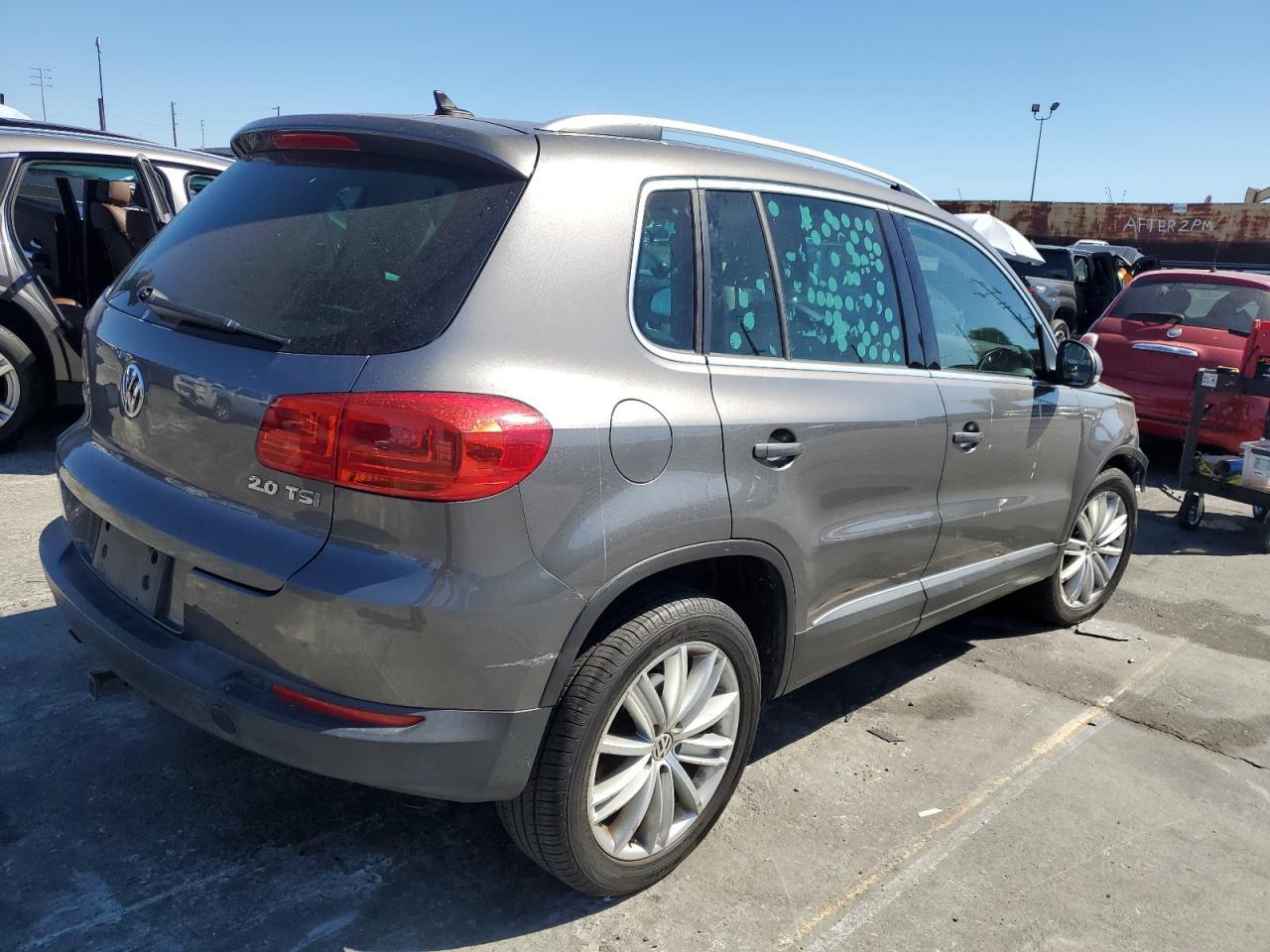2012 Volkswagen Tiguan S - Фото 3