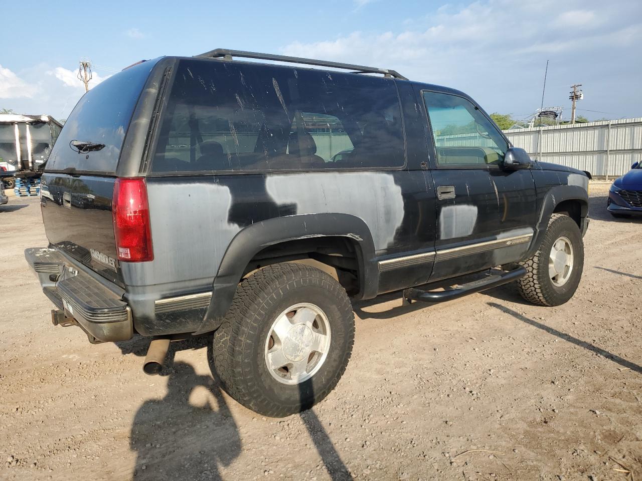 1999 Chevrolet Tahoe K1500 - Фото 3