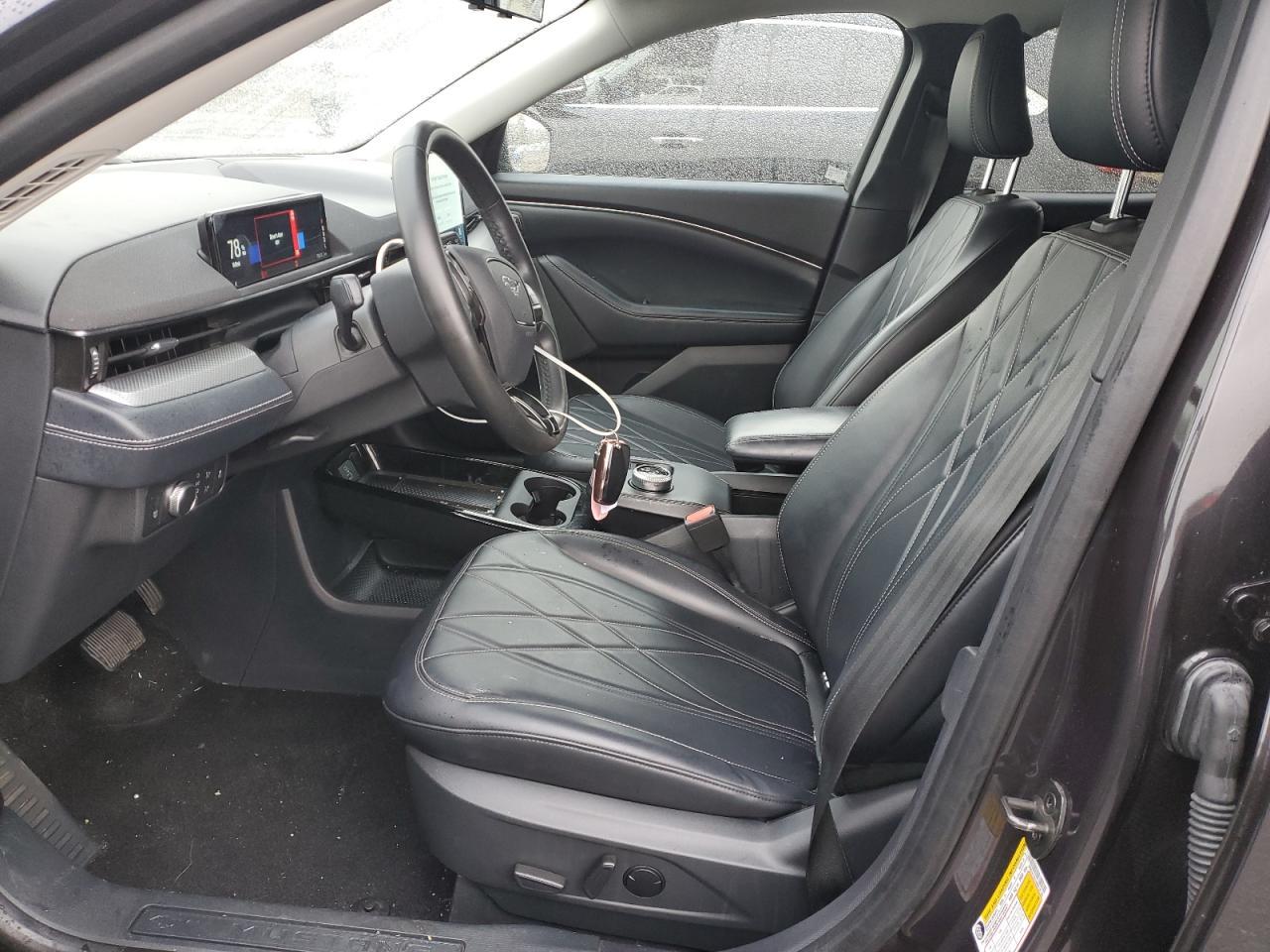 2022 Ford Mustang Mach-E Select - Image 7