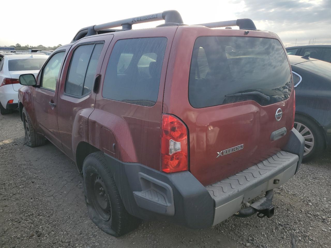 2012 Nissan Xterra Off Road - Фото 2