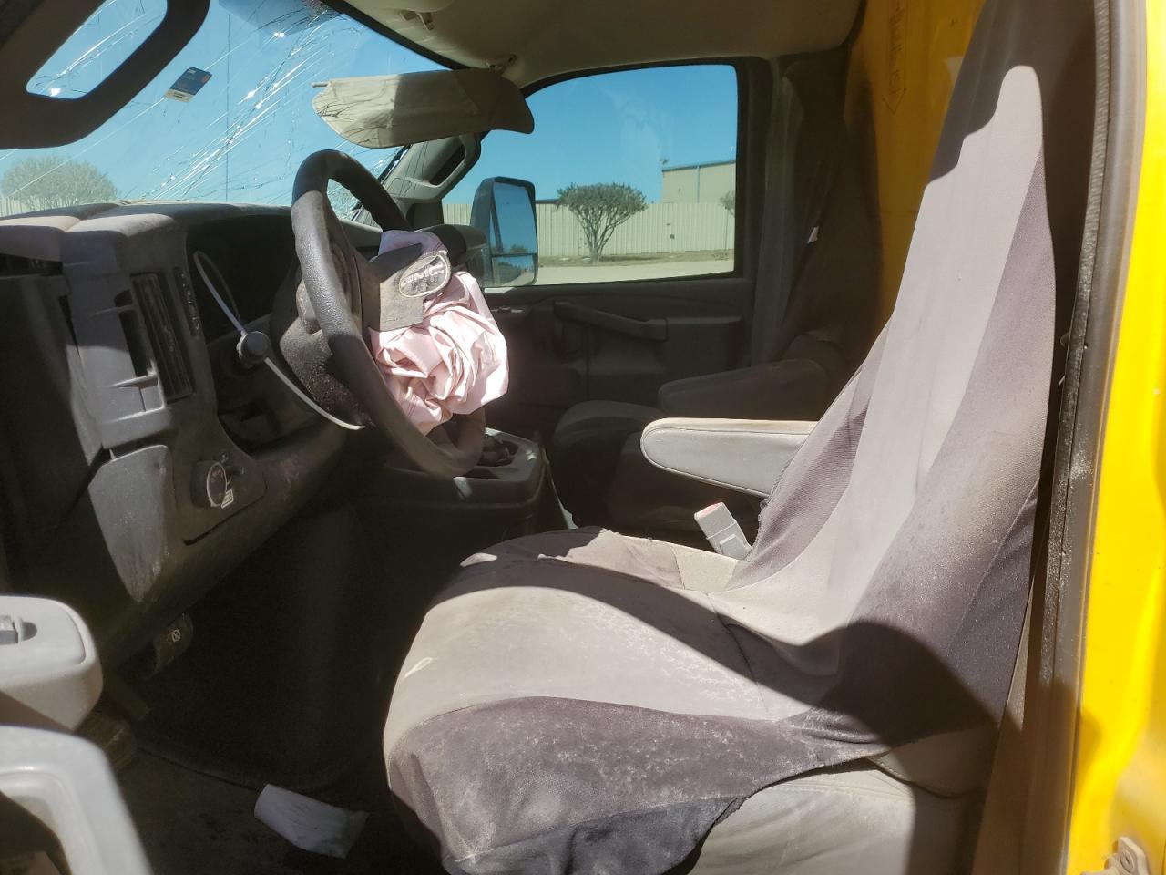 2017 GMC Savana Box Truck - Фото 7