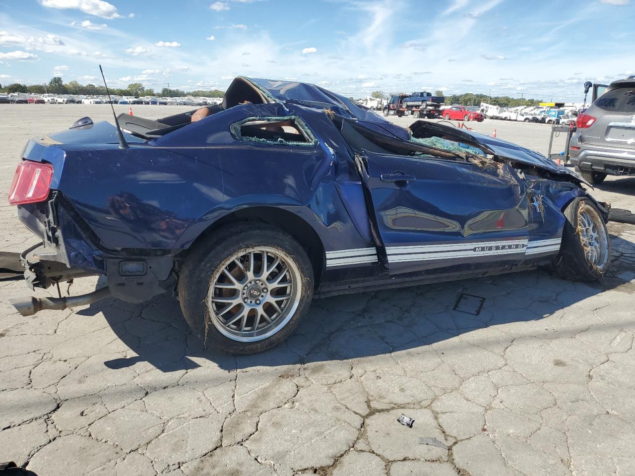 2011 Ford Mustang - Фото 3
