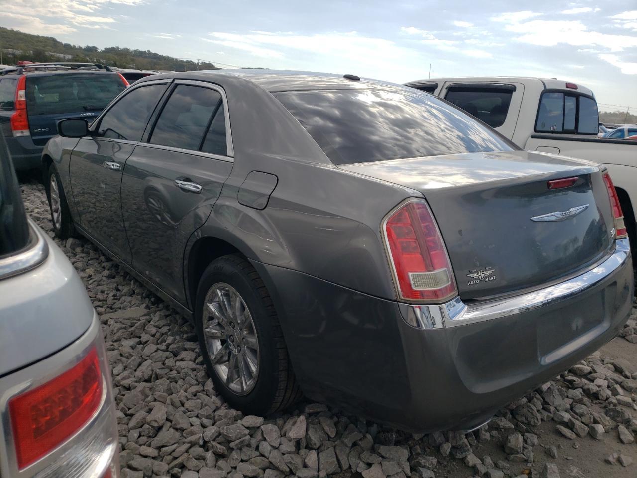 2011 Chrysler 300 Limited - Фото 2