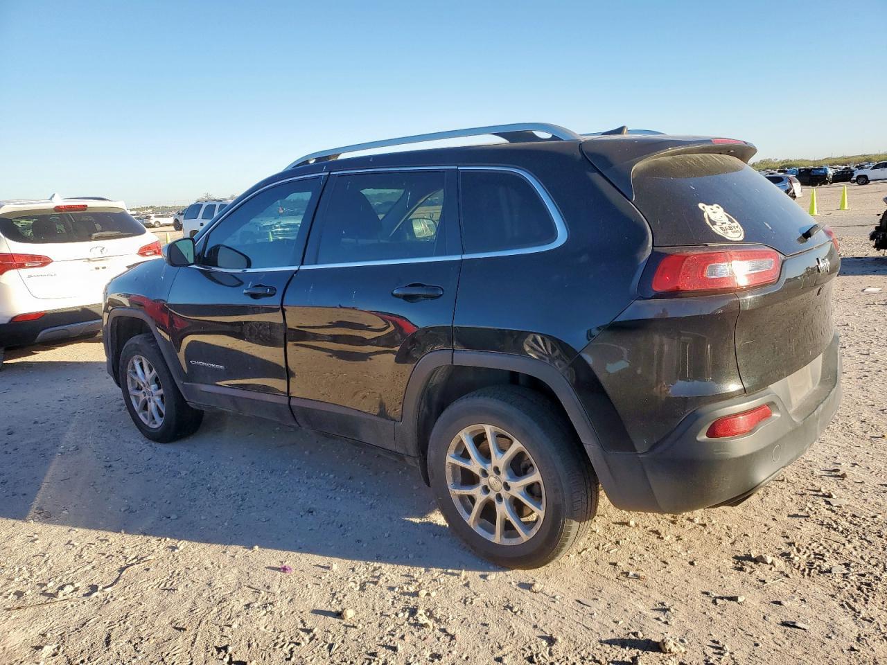 2016 Jeep Cherokee Latitude - Фото 2