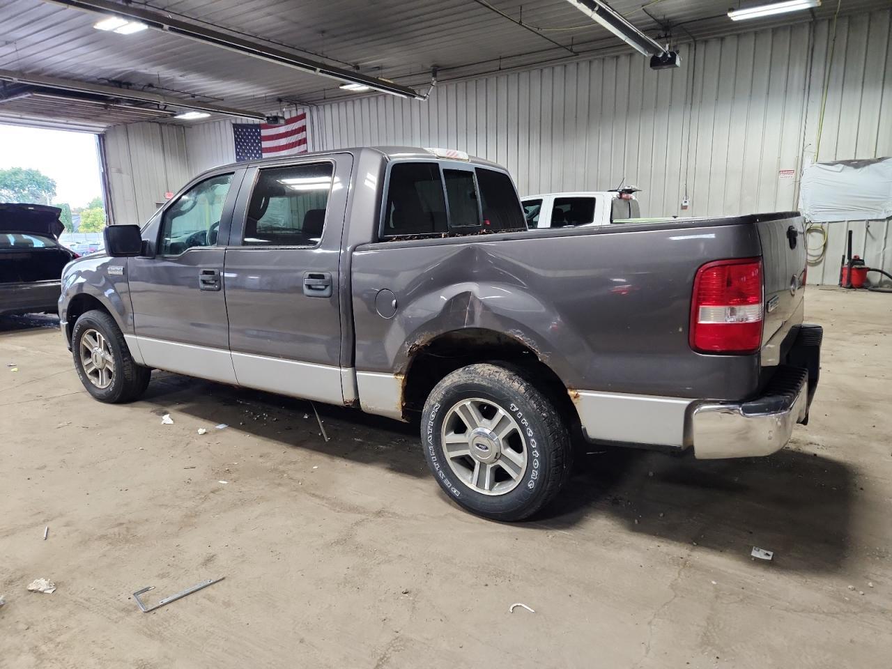 2006 Ford F150 Supercrew - Image 2