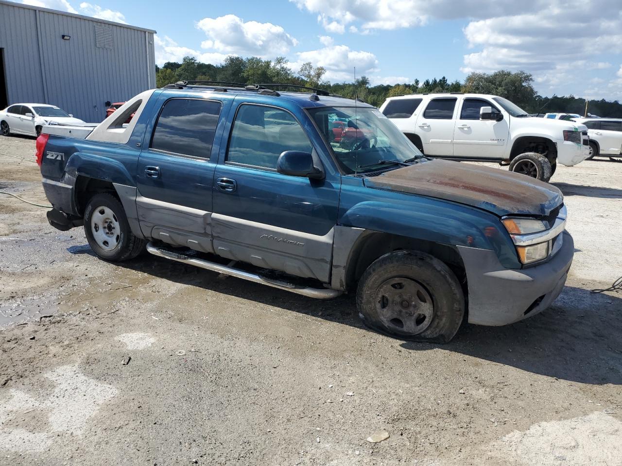 2005 Chevrolet Avalanche K1500 - Image 4