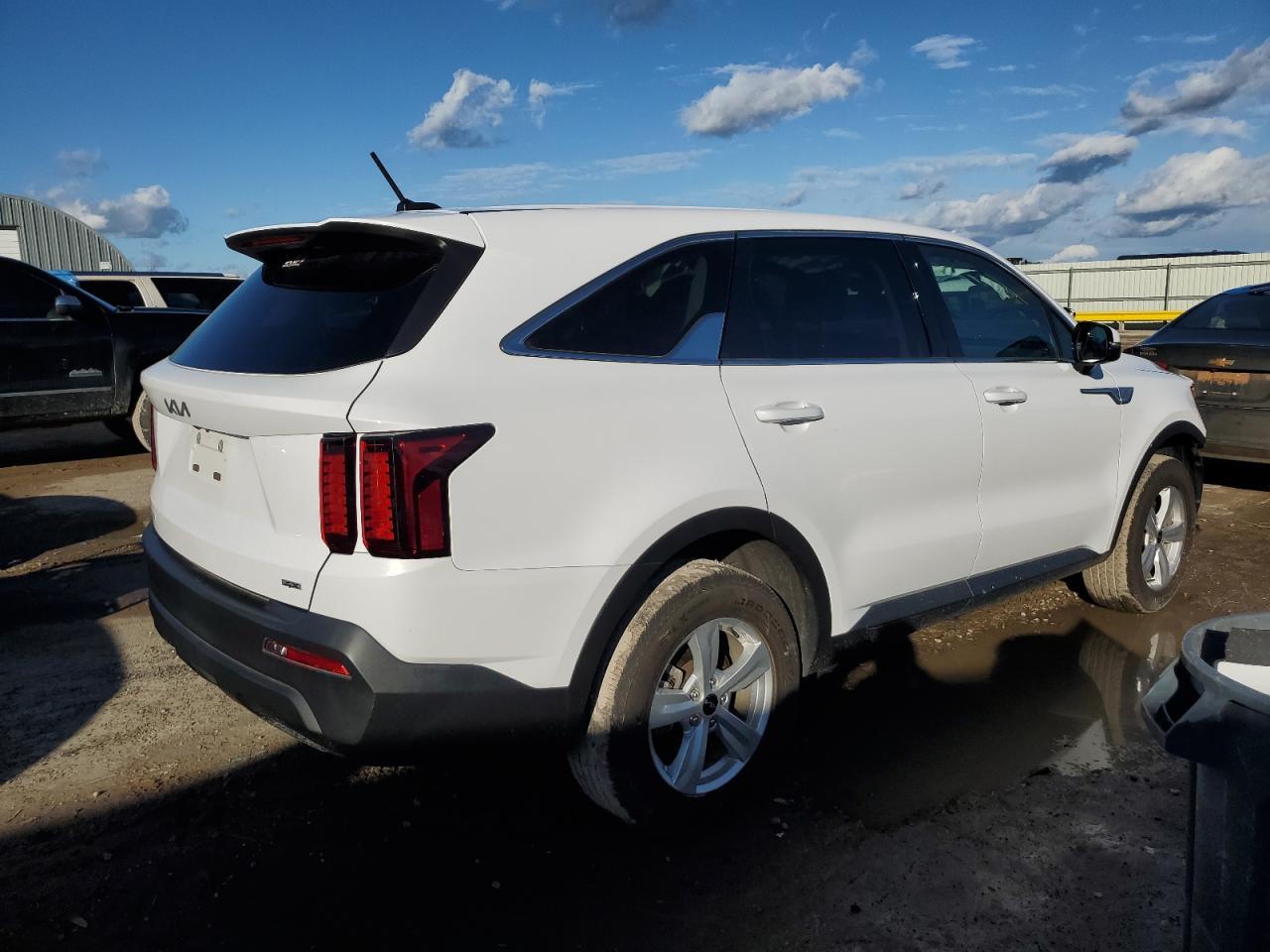 2023 Kia Sorento Lx - Фото 3