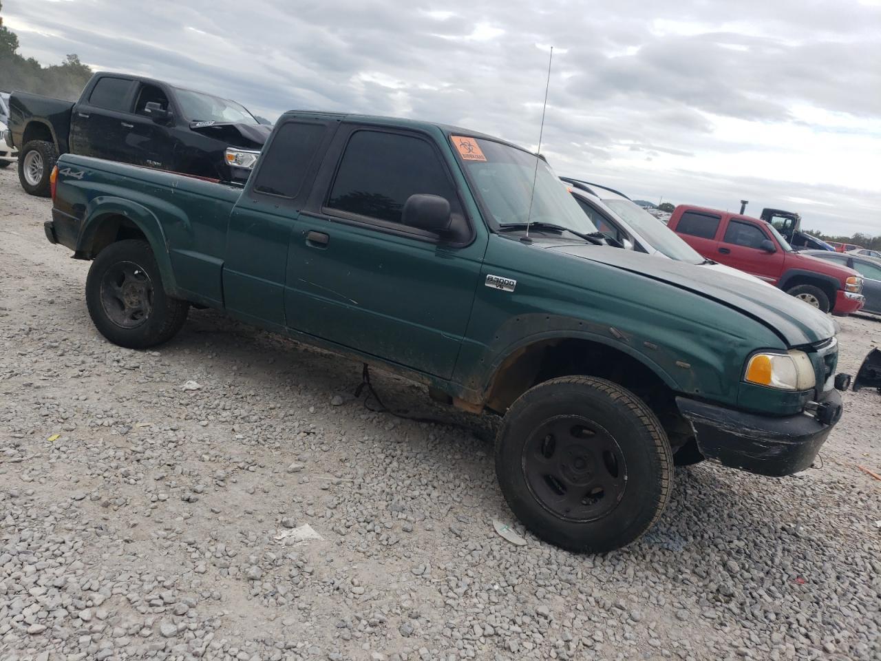 2001 Mazda B3000 Cab Plus - Фото 4