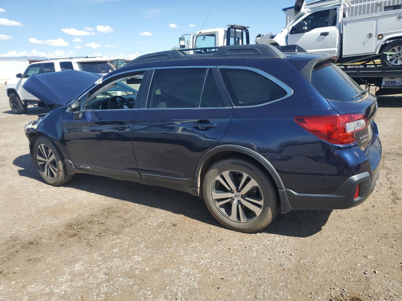 2018 Subaru Outback 2.5I Limited - Image 2