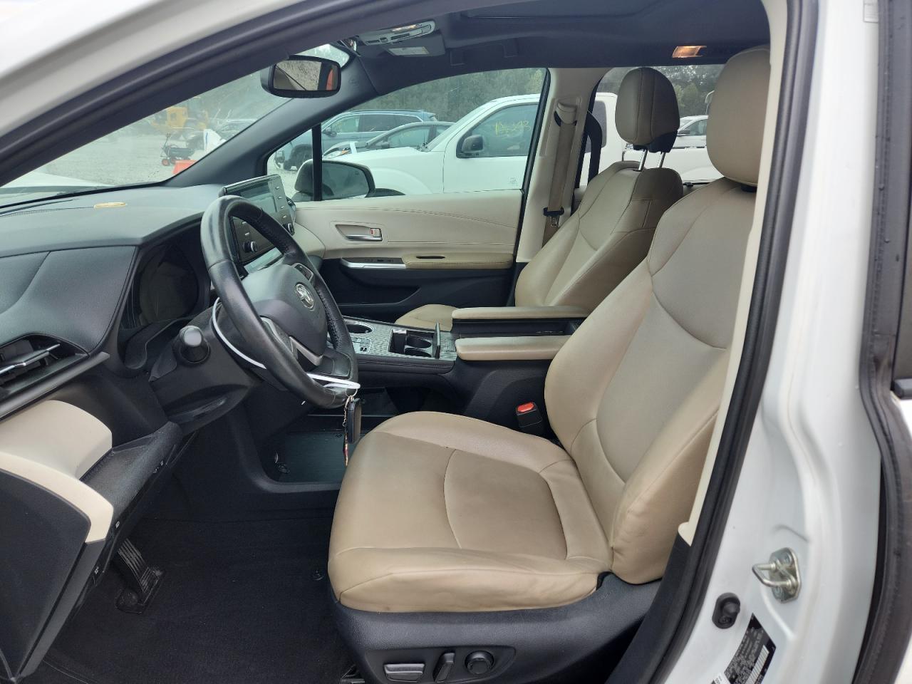 2021 Toyota Sienna Xle - Фото 7