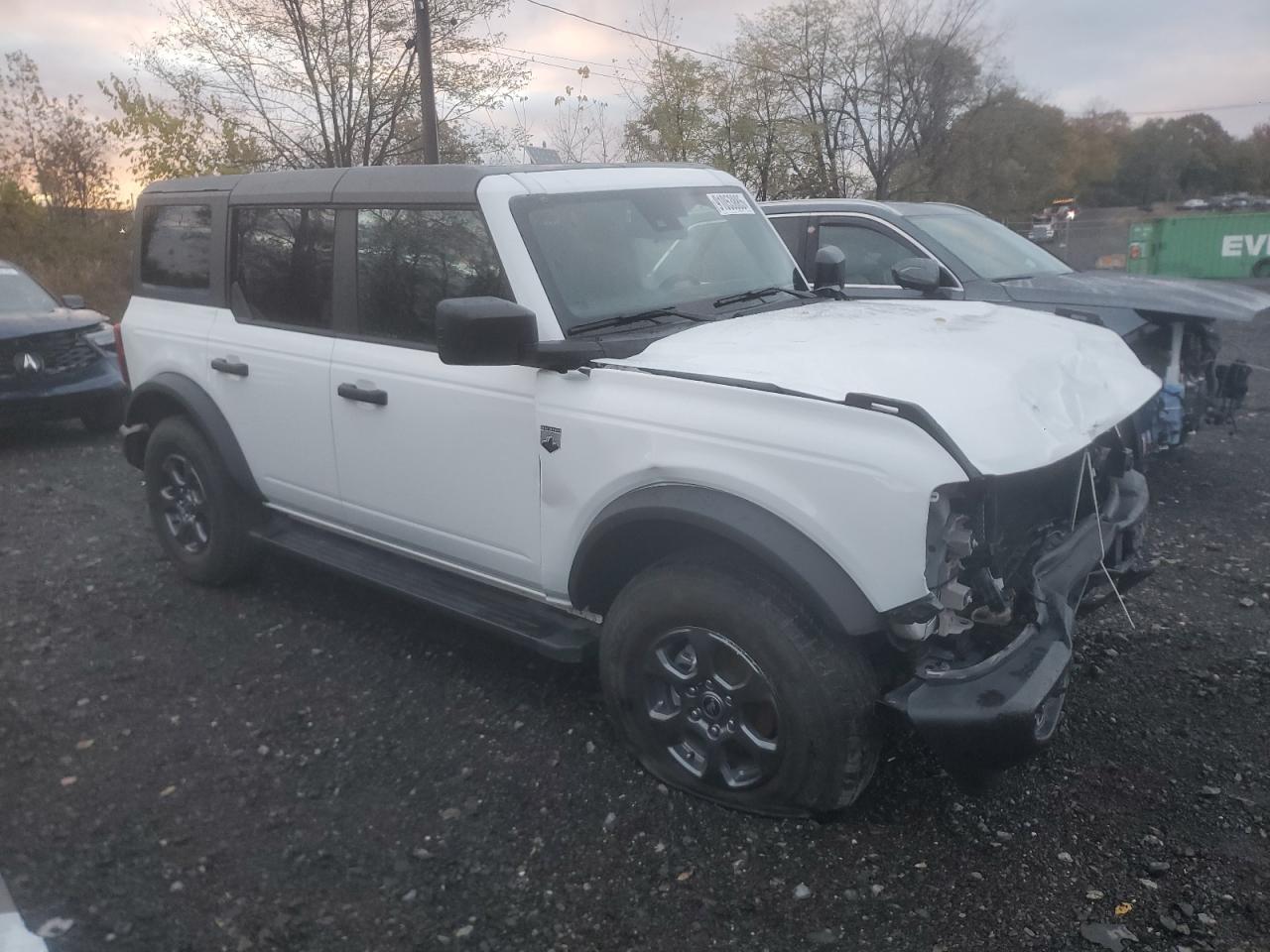 2023 Ford Bronco Base - Фото 4