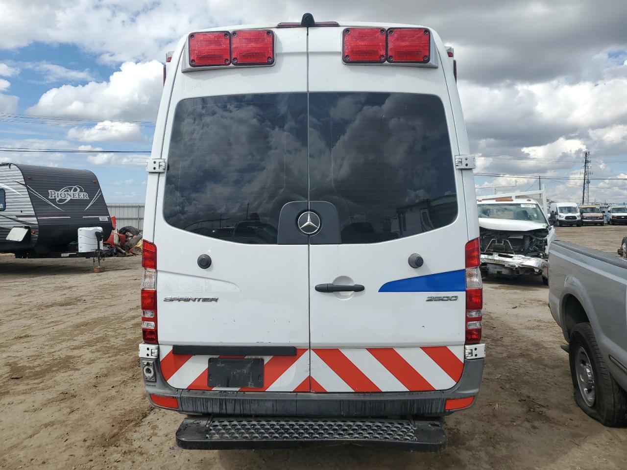 2017 Mercedes-Benz Sprinter 2500 - Image 6