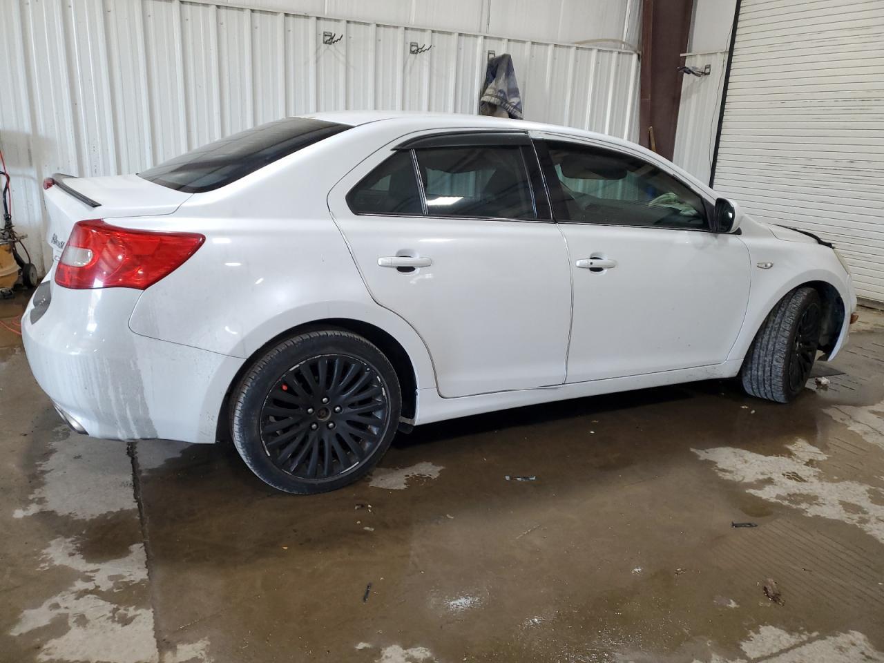 2012 Suzuki Kizashi Se - Фото 3