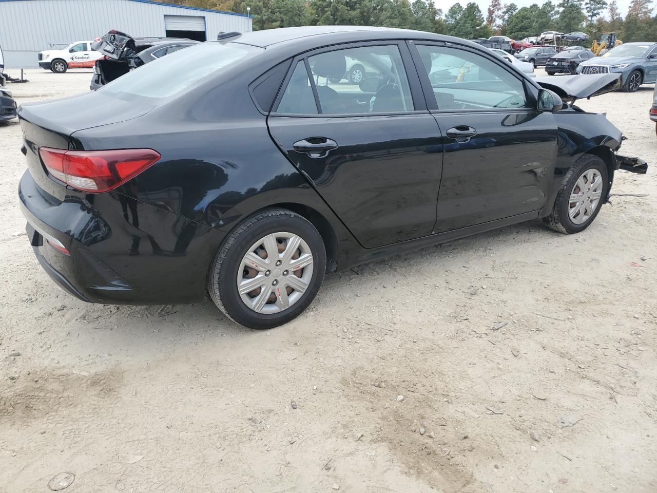2023 Kia Rio - Фото 3