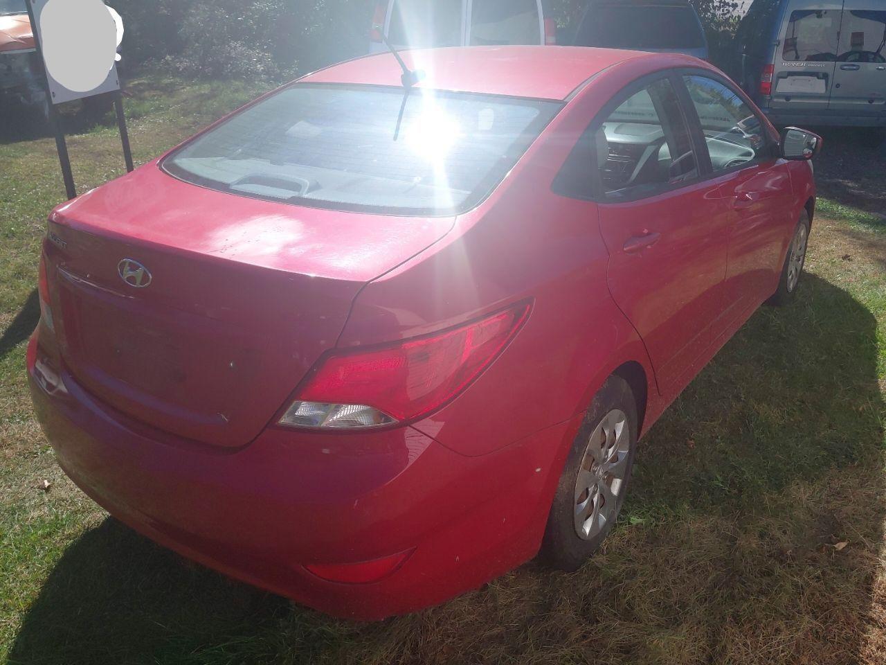 2016 Hyundai Accent Se - Фото 4