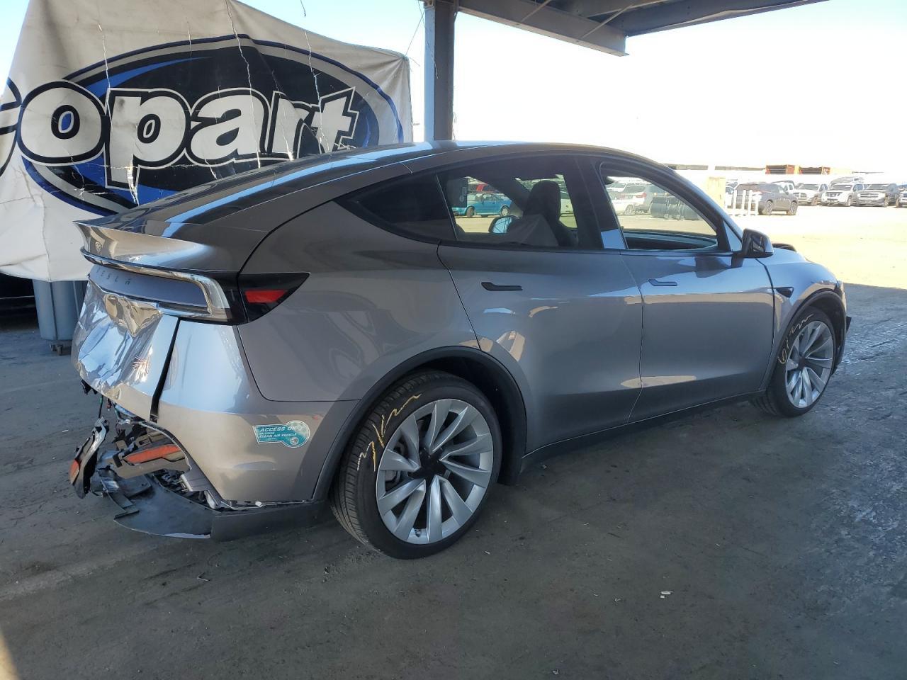 2026 Tesla Model Y - Image 3