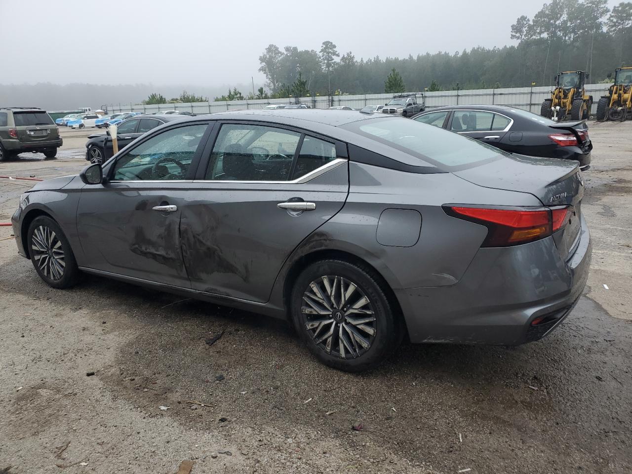 2025 Nissan Altima Sv - Image 2