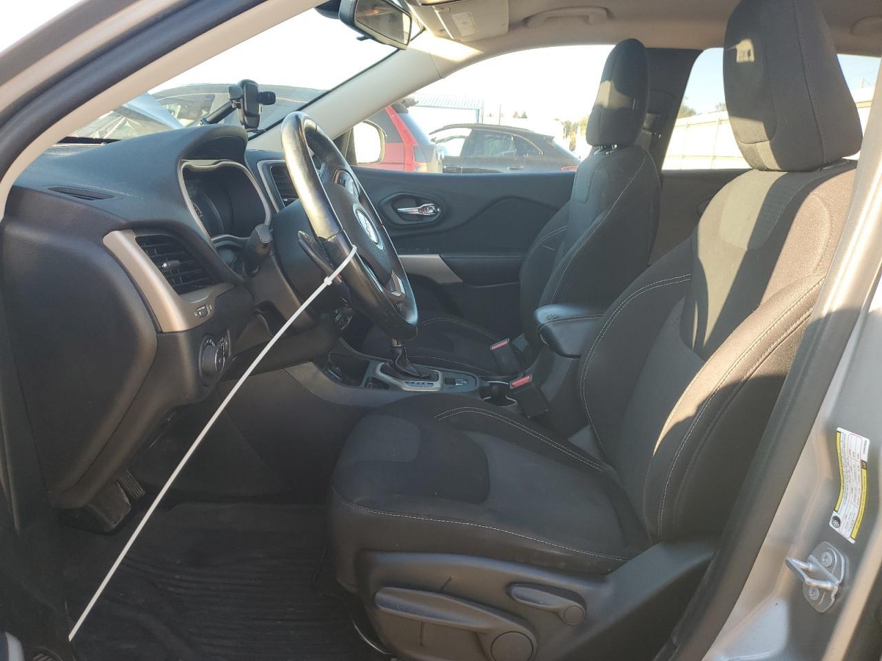 2017 Jeep Cherokee Latitude - Фото 7