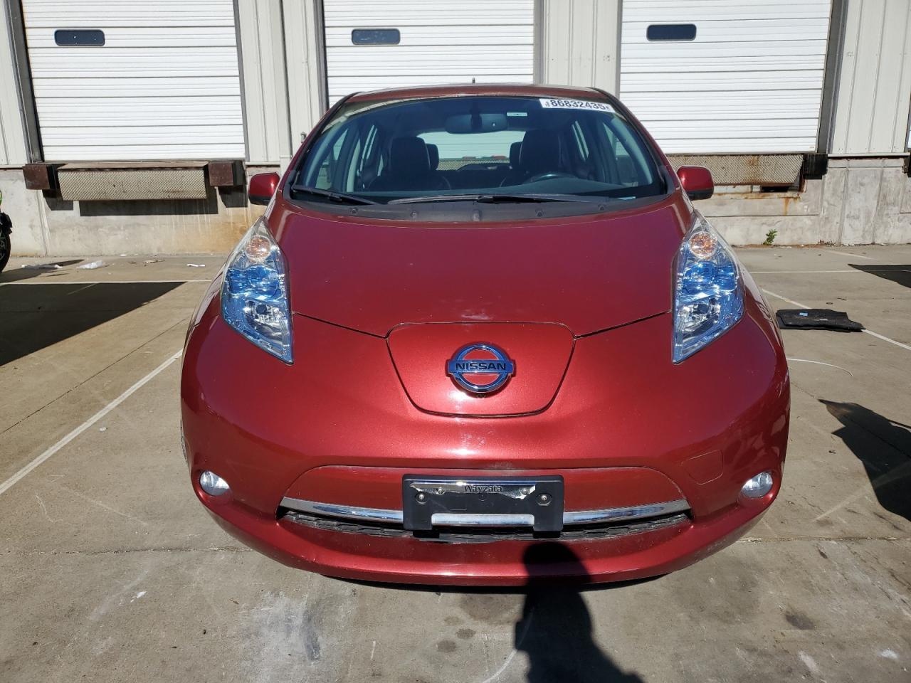 2014 Nissan Leaf S - Image 5