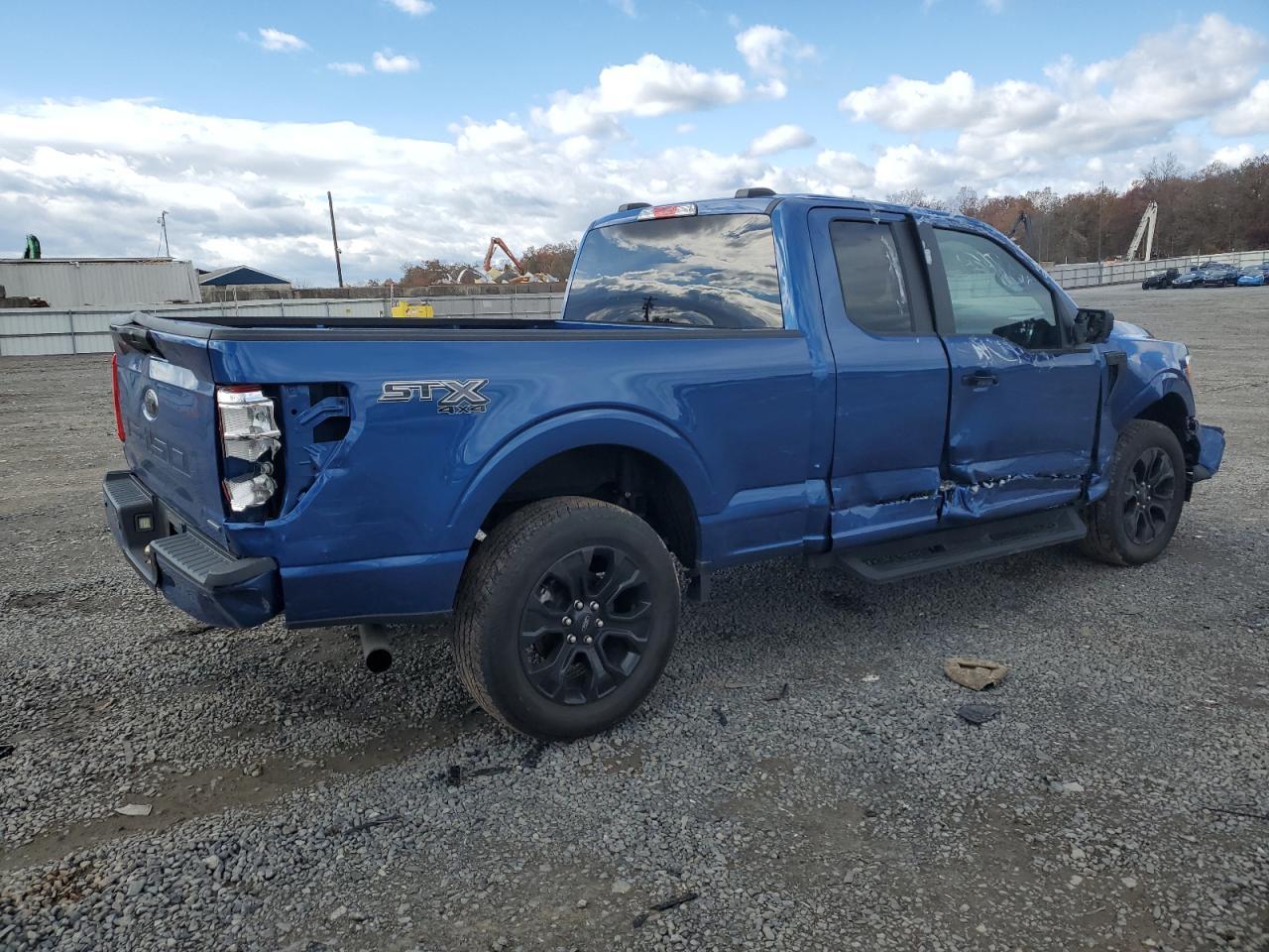 2022 Ford F150 Super Cab - Фото 3