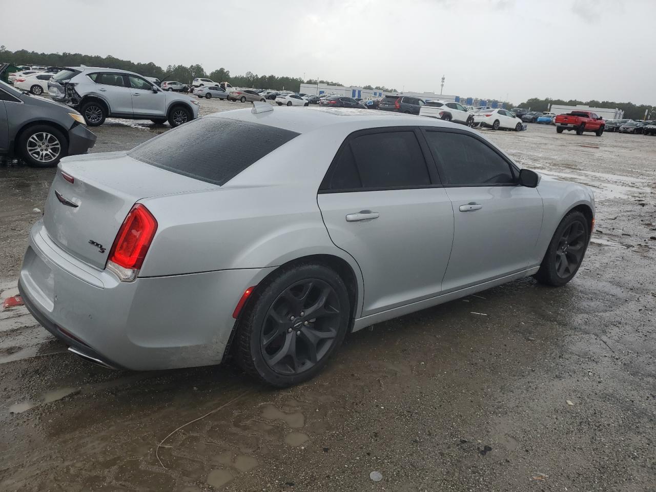 2022 Chrysler 300 S - Фото 3
