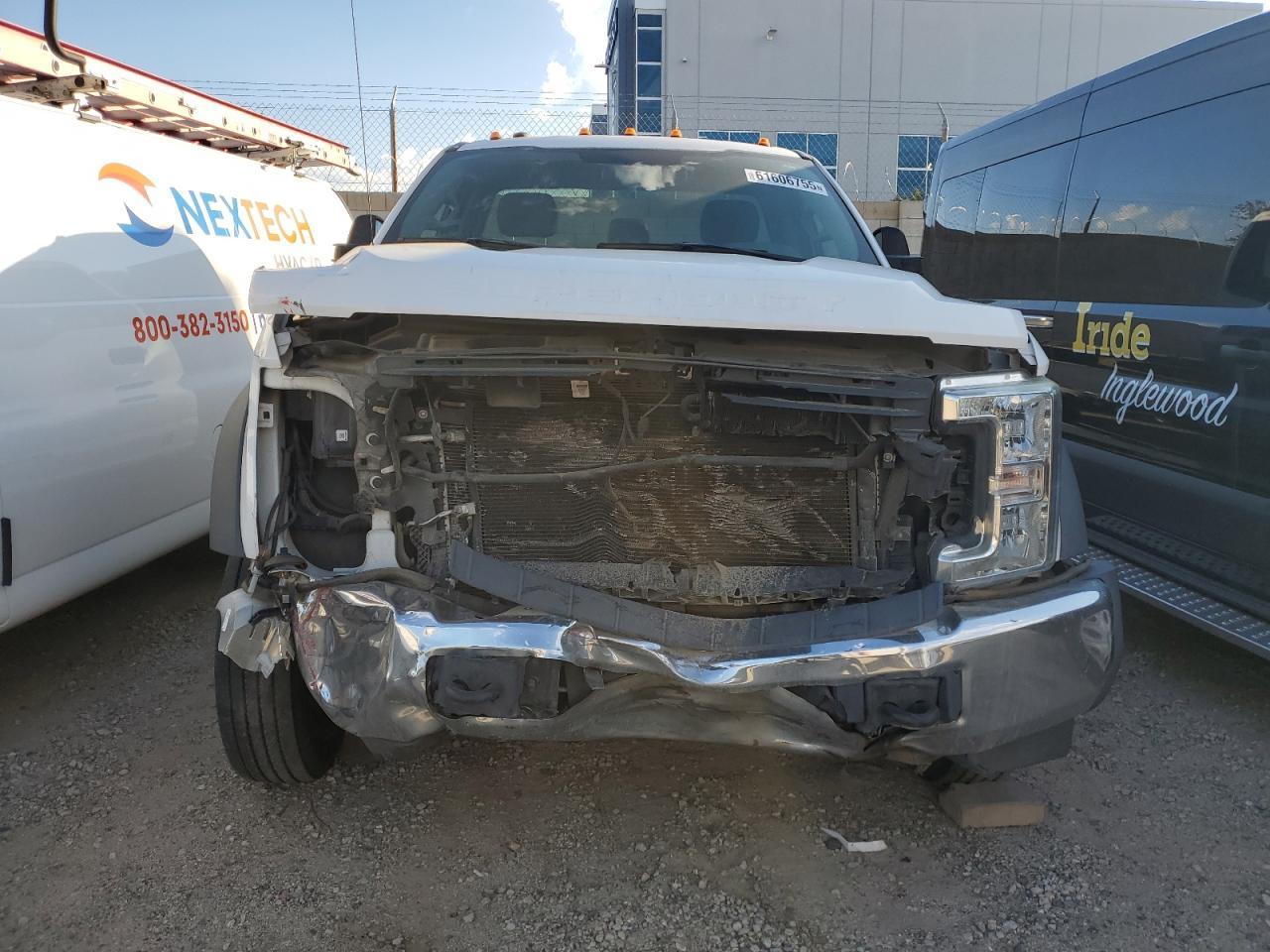 2019 Ford F450 Super Duty - Image 5
