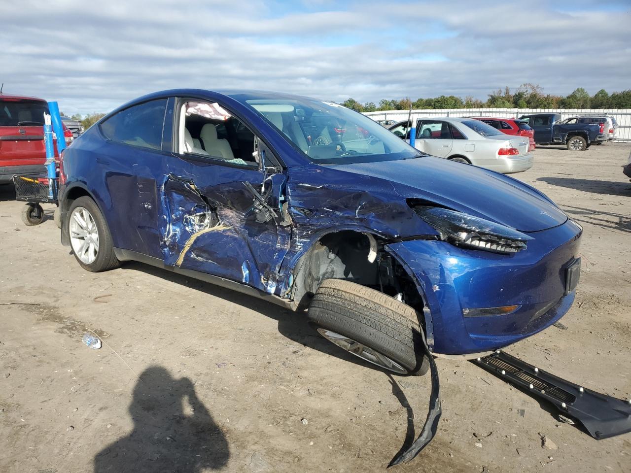 2023 Tesla Model Y - Фото 4