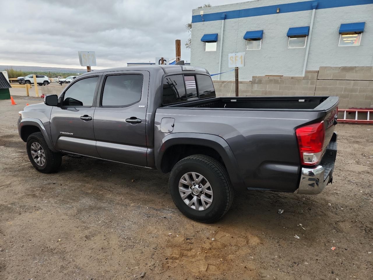 2017 Toyota Tacoma Double Cab - Image 2