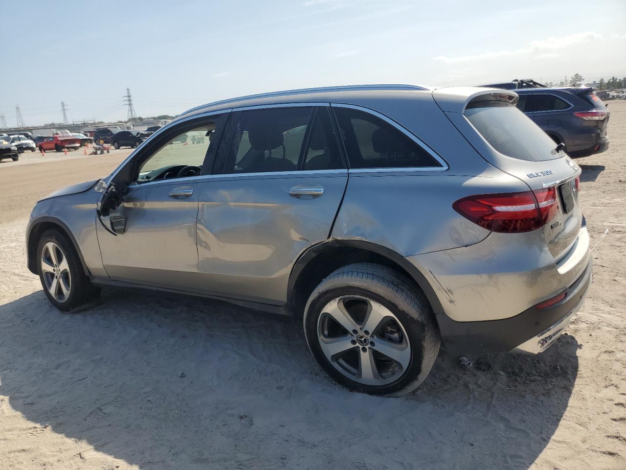 2019 Mercedes-Benz Glc 300 - Фото 2