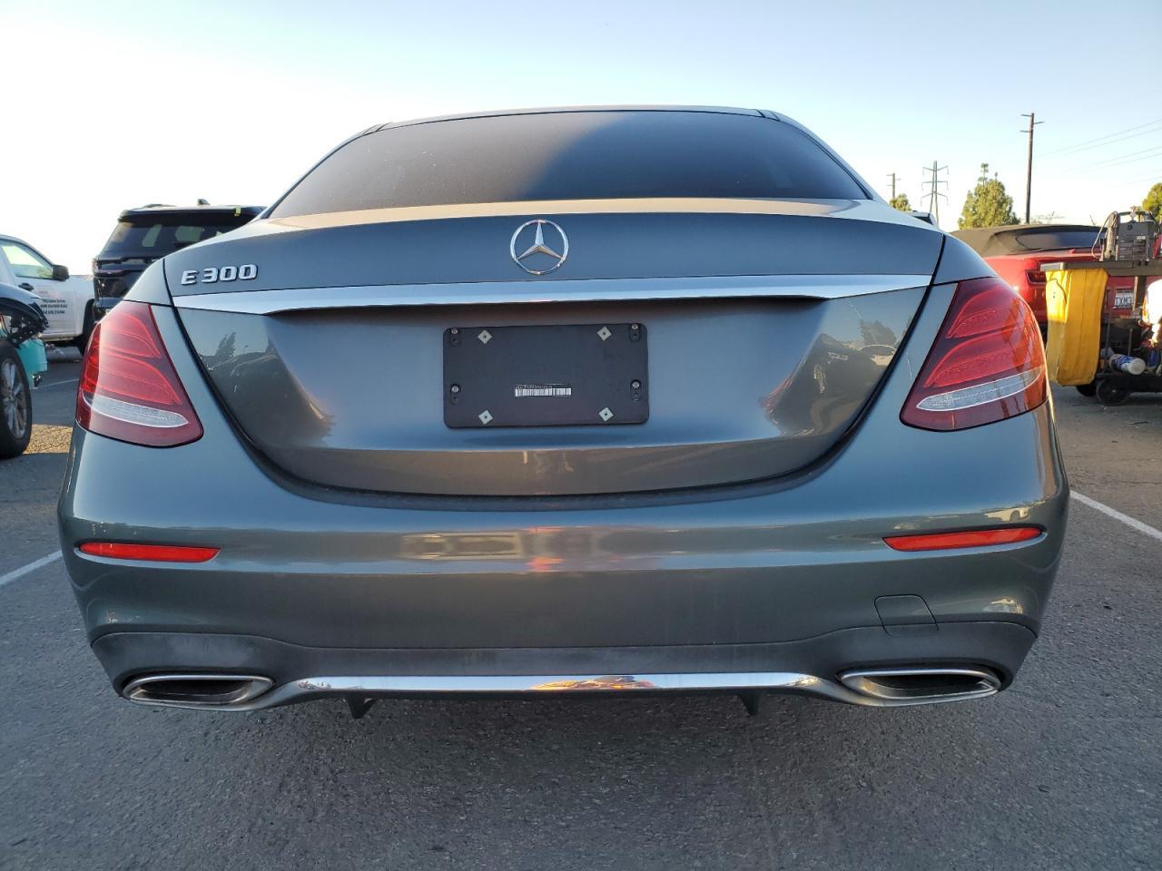 2017 Mercedes-Benz E 300 - Image 6