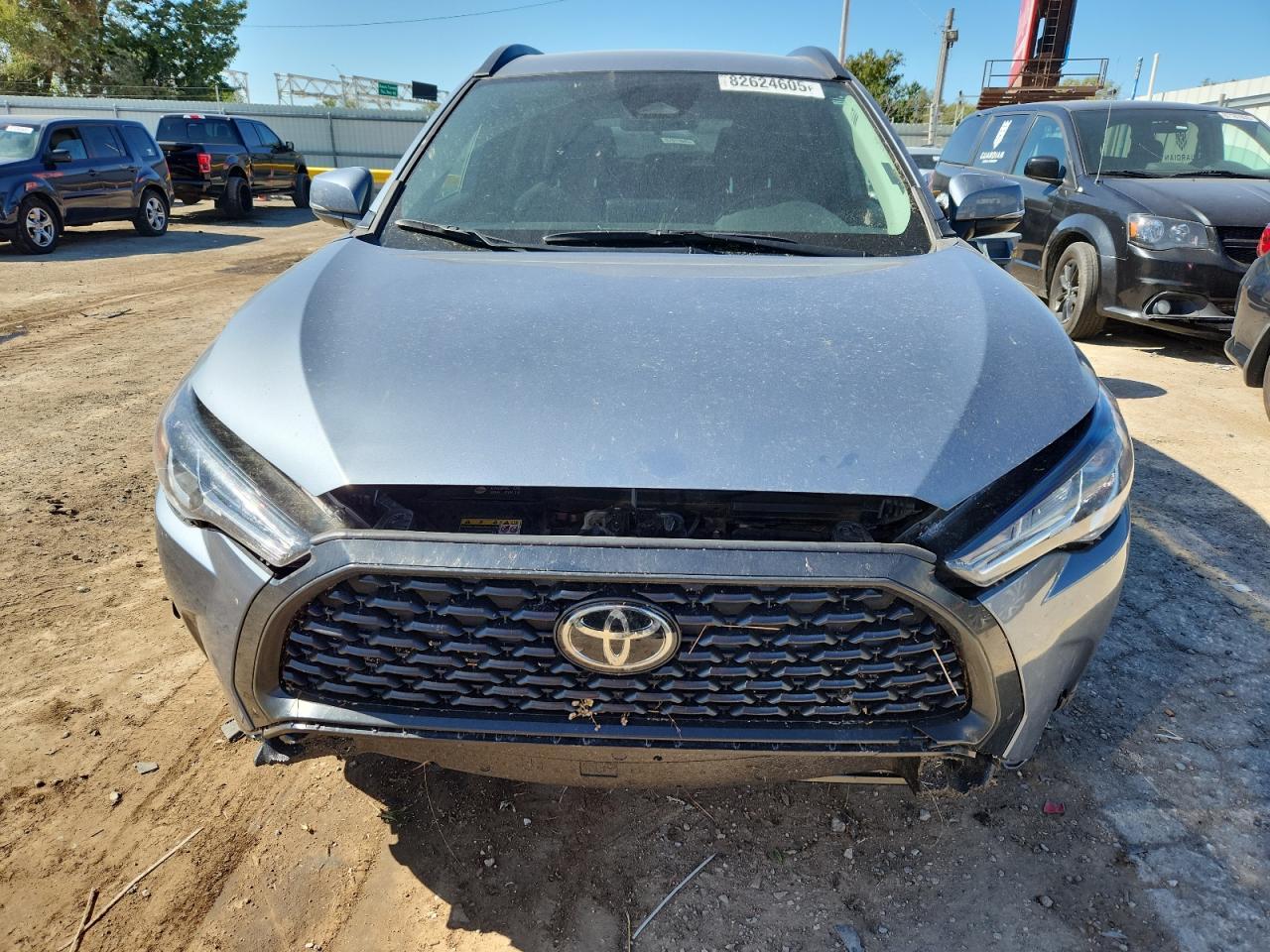 2023 Toyota Corolla Cross Le - Image 5