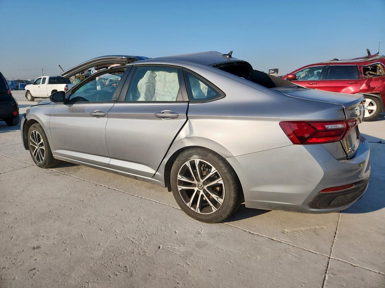 2024 Volkswagen Jetta Sport - Фото 2