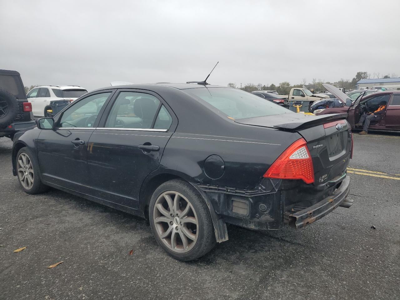 2011 Ford Fusion Se - Фото 2