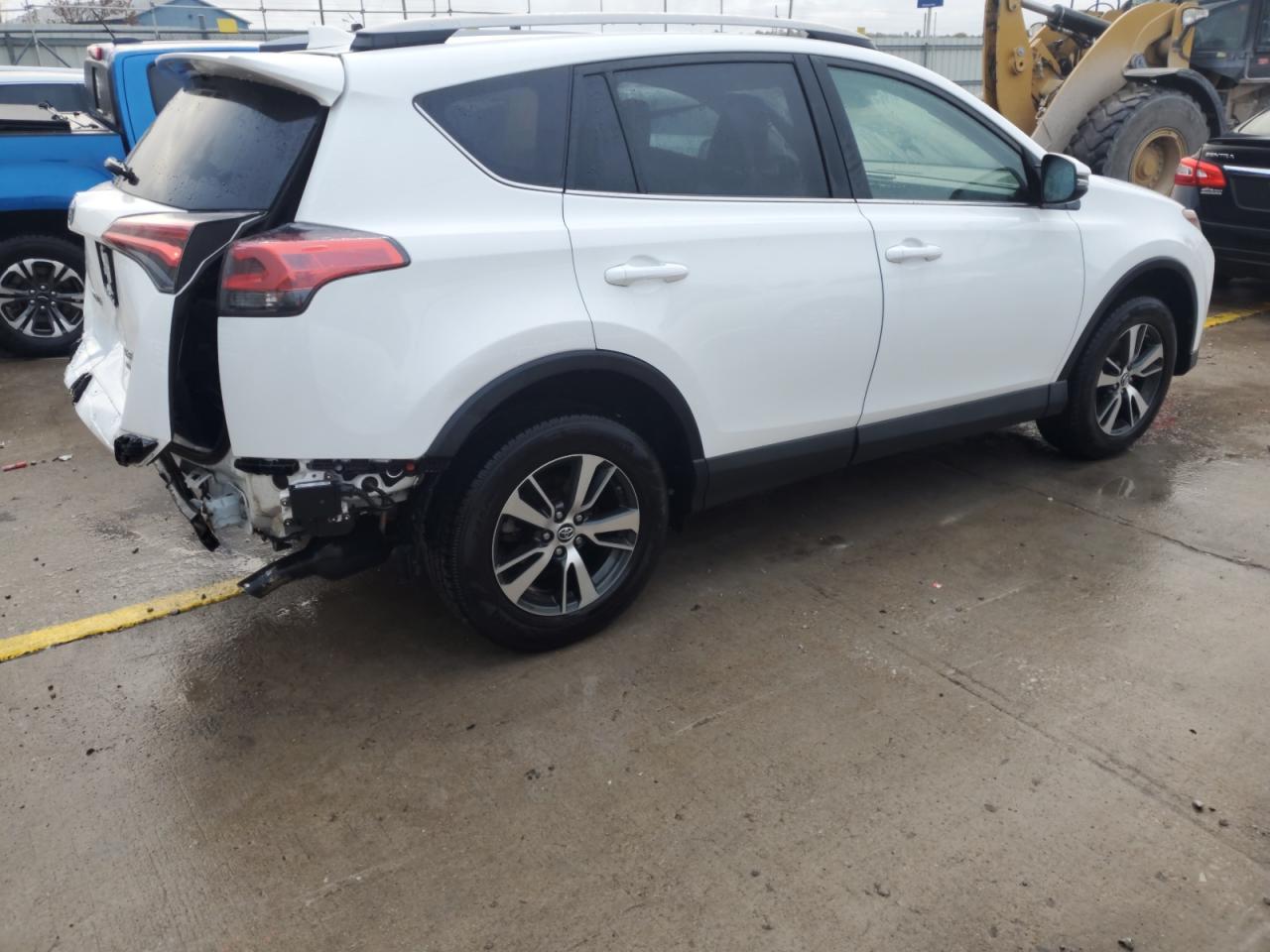 2018 Toyota Rav4 Xle - Image 3