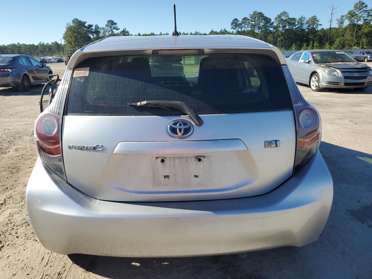 2013 Toyota Prius C - Фото 6