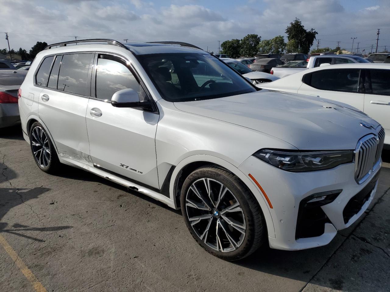 2019 BMW X7 xDrive50I - Image 4
