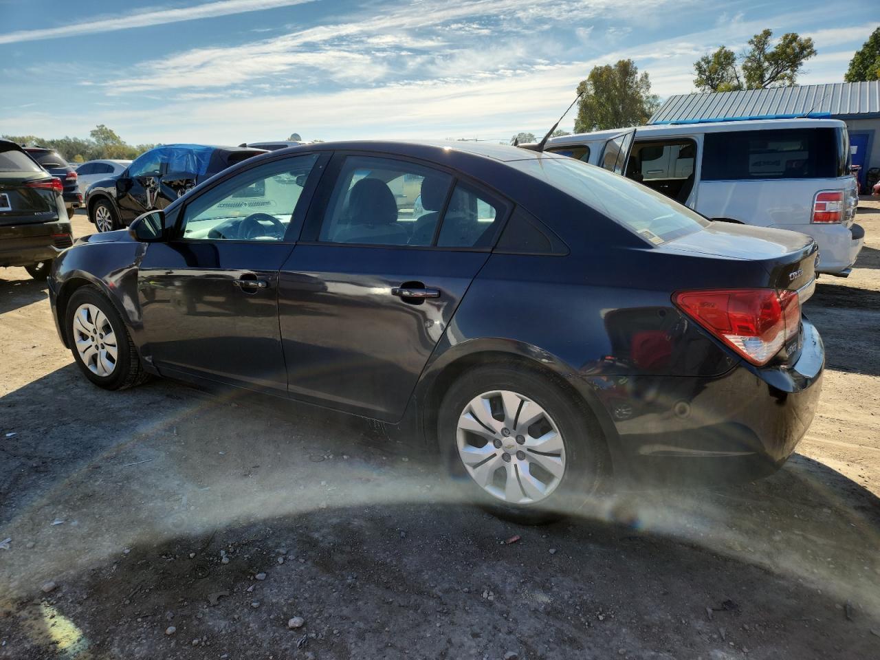 2014 Chevrolet Cruze Ls - Фото 2