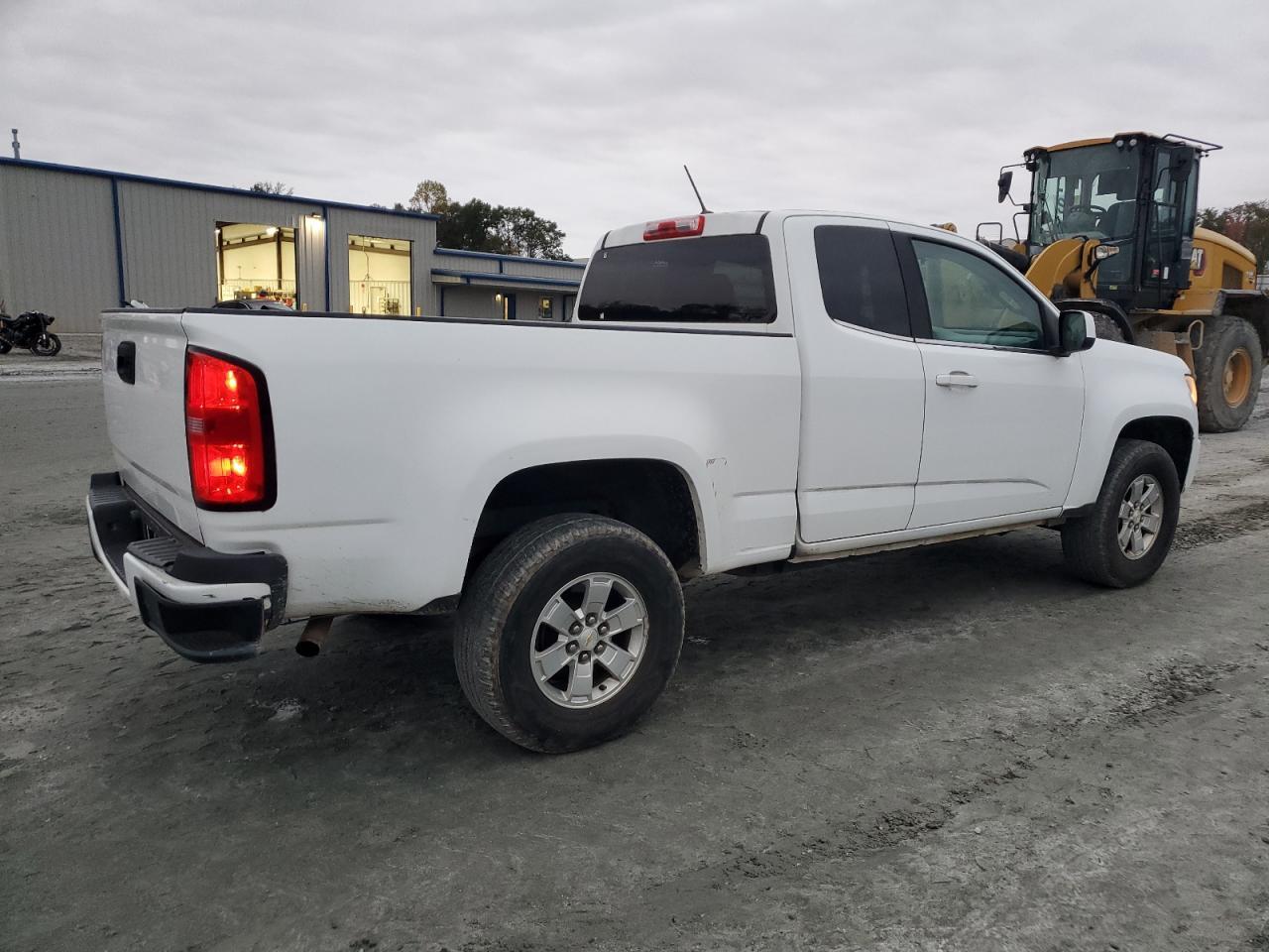 2017 Chevrolet Colorado - Фото 3