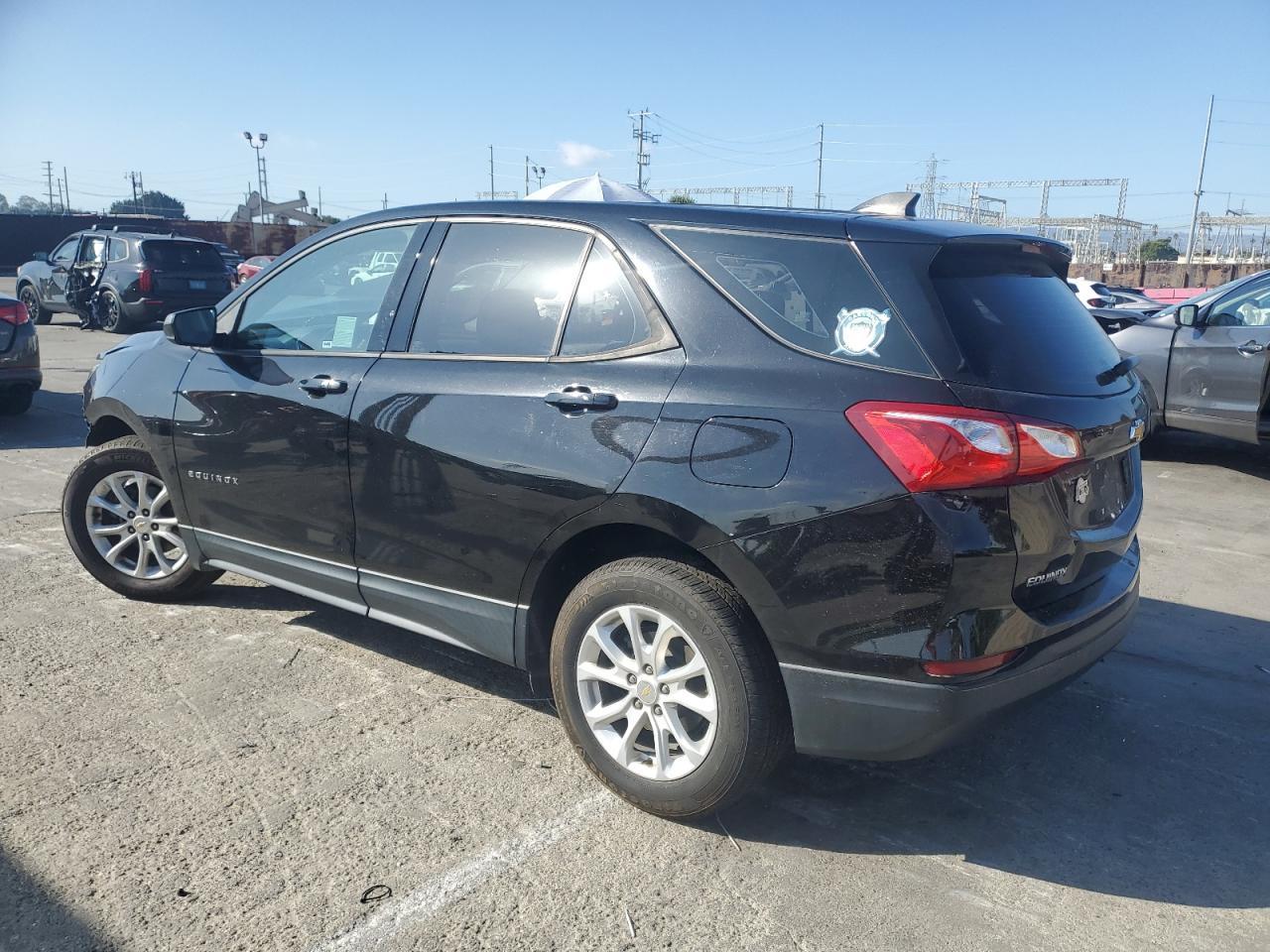 2019 Chevrolet Equinox Ls - Фото 2