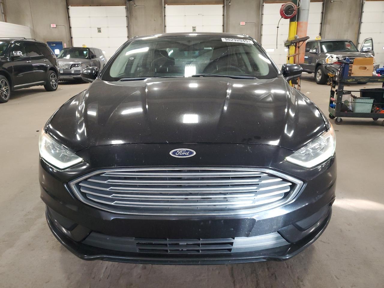 2017 Ford Fusion Se - Фото 5