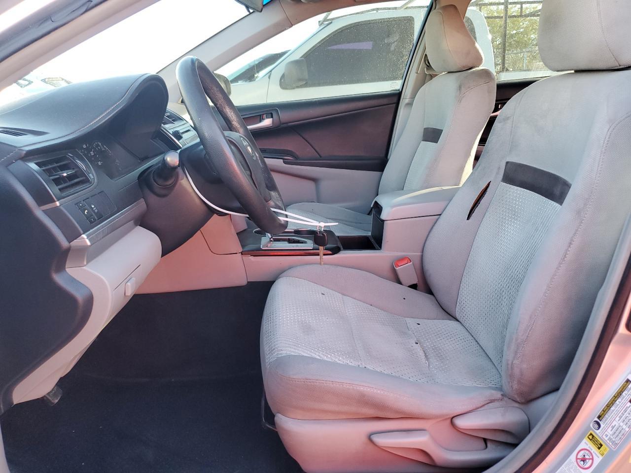 2012 Toyota Camry Base - Фото 7