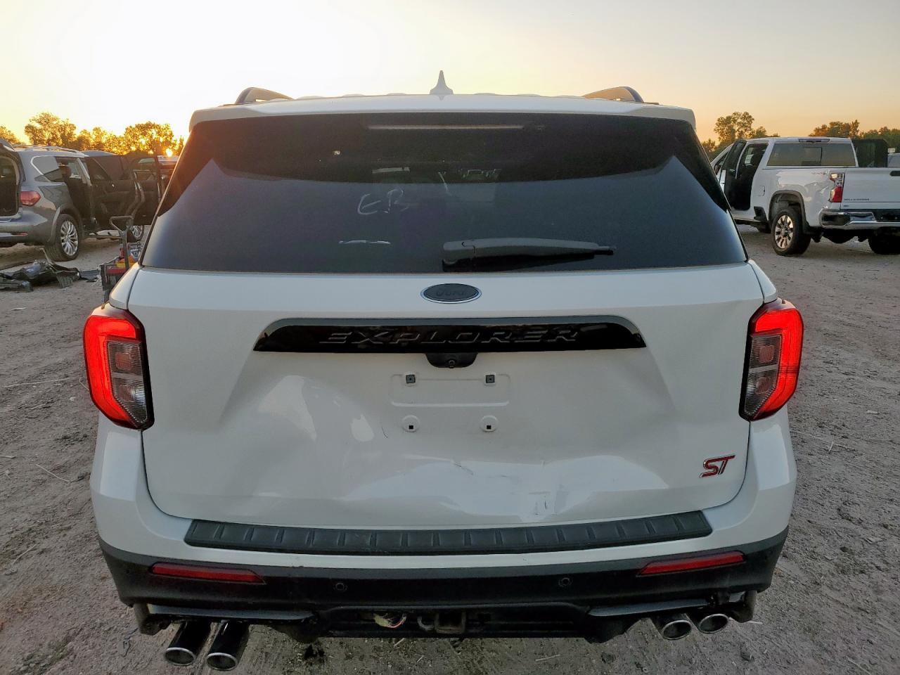 2021 Ford Explorer St - Image 6