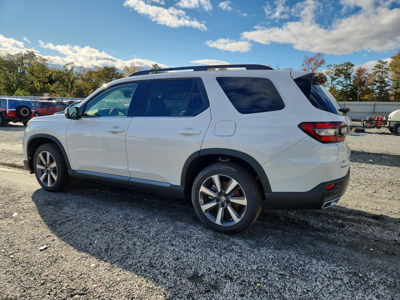 2025 Honda Pilot Touring - Фото 2