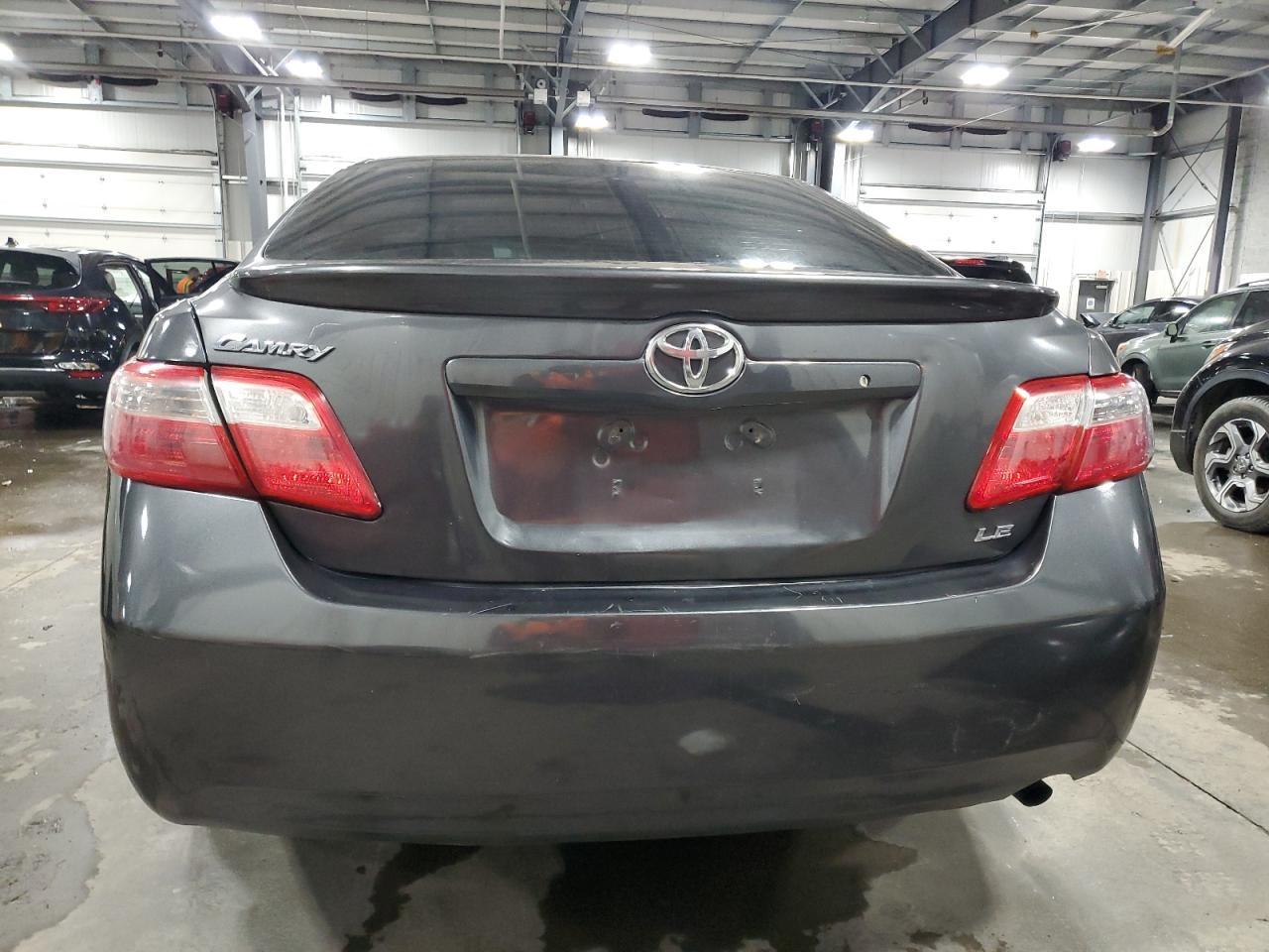 2009 Toyota Camry Le - Фото 6