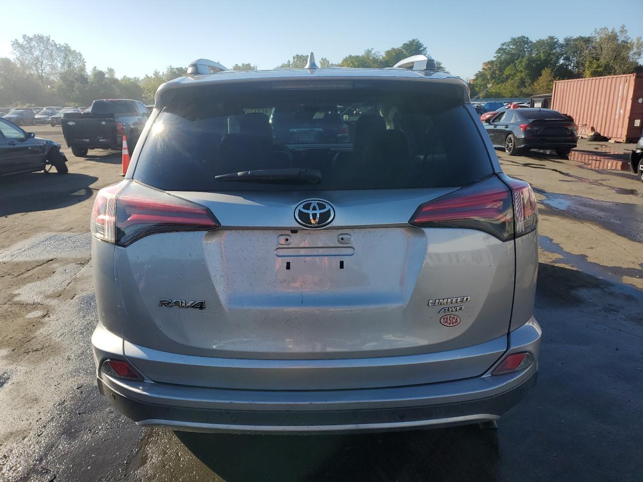 2017 Toyota Rav4 Limited - Image 6
